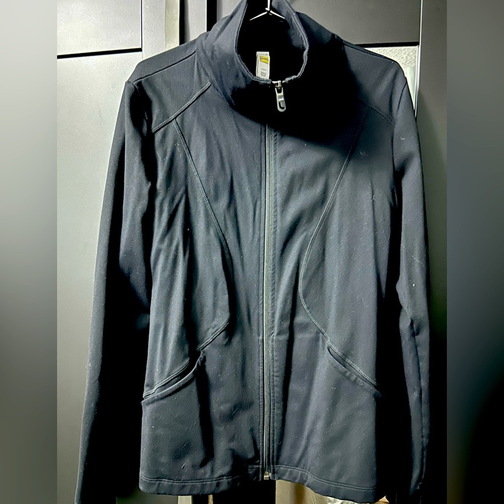 LOLE Size M, like new. Black